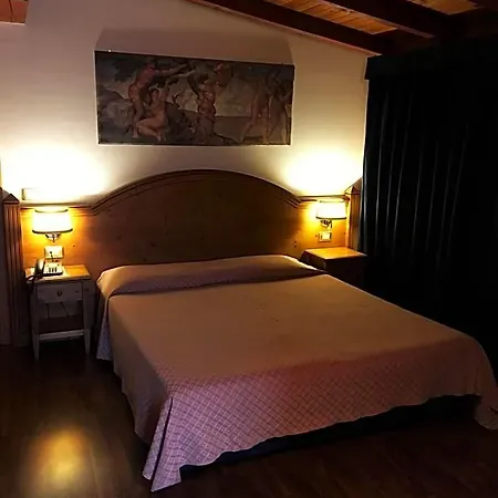 Szálloda Scarpone 3*
