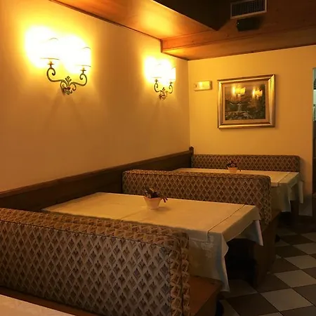 Hotel Scarpone 3*